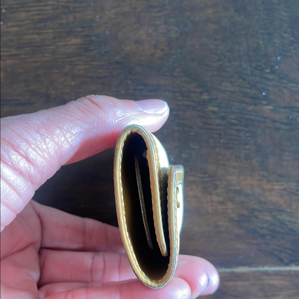 Vintage Gucci Cream and Tan Wallet key case - Picture 6 of 9